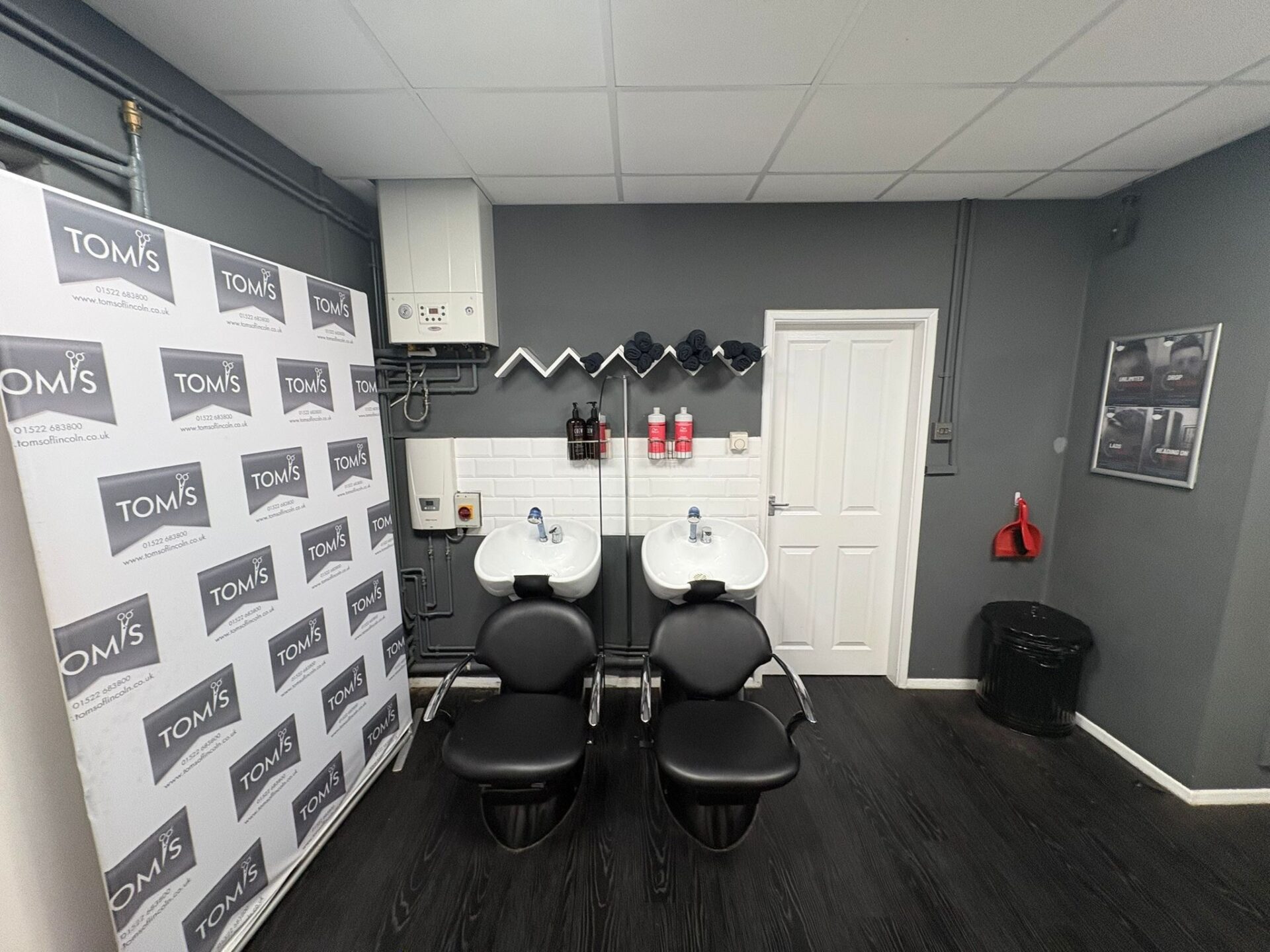 backwash at toms barbers and salon lincoln